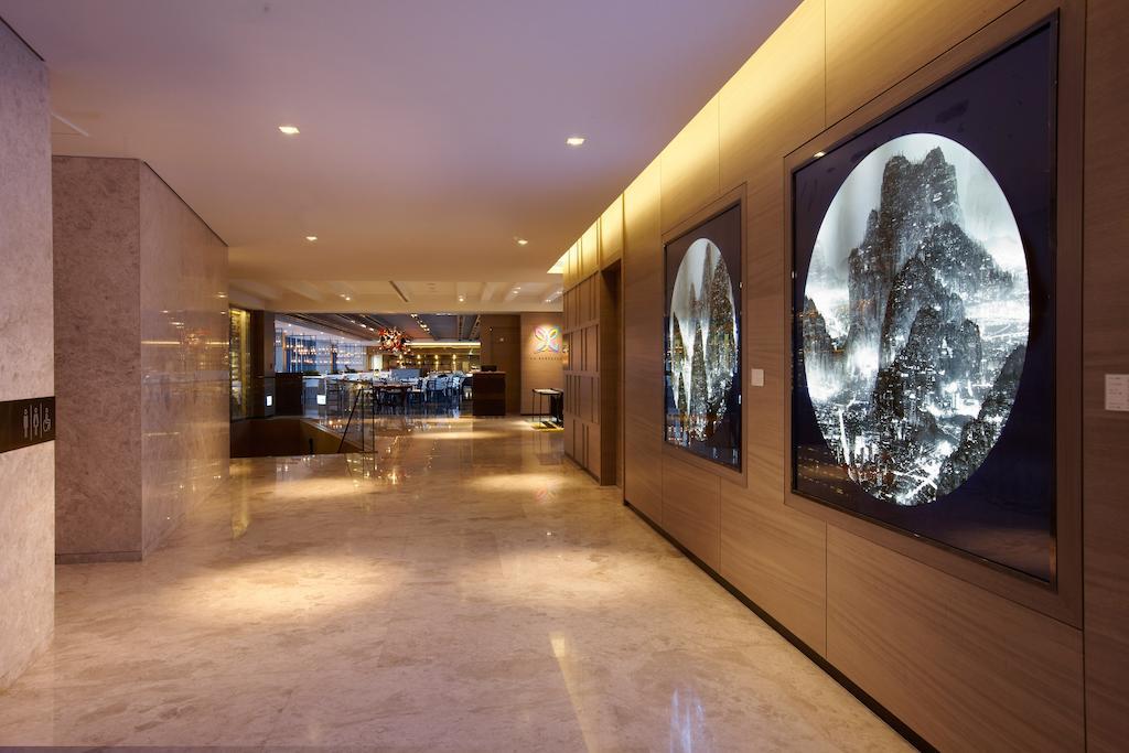 Humble House Taipei, Curio Collection By Hilton Hotel Kültér fotó The lobby of the hotel